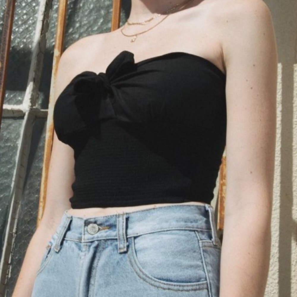 Brandy Melville Kristen tube top🖤